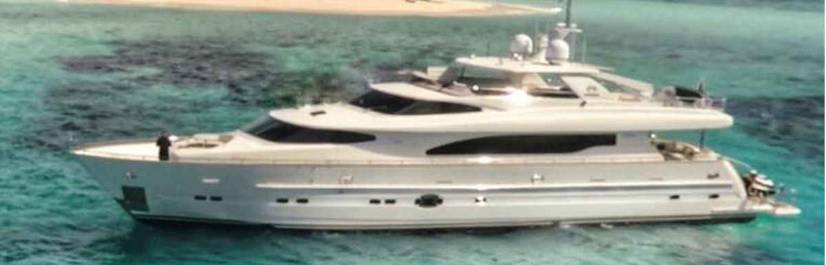 Encore Motor Yacht – Charter Encore & Relax & Enjoy